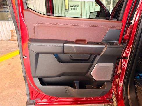 Used 2021 Ford F150 Lariat w/ Equipment Group 502A High image 21