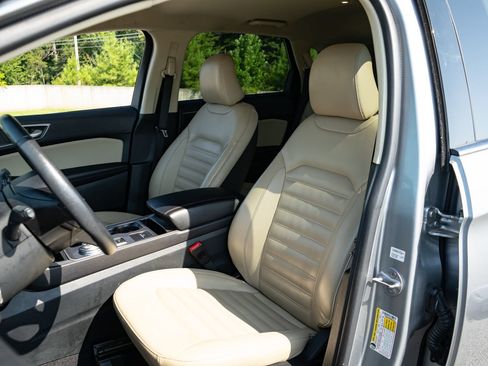 Used 2024 Ford Edge SEL AWD/4WD image 15
