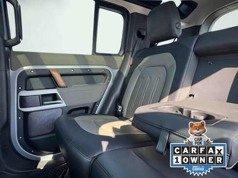 Used 2022 Land Rover Defender 110 X-Dynamic SE image 21