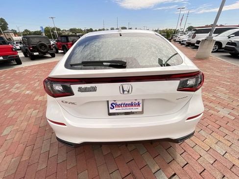 Certified 2025 Honda Civic Sport image 30