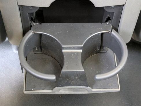 Used 2019 Nissan Frontier SV image 15