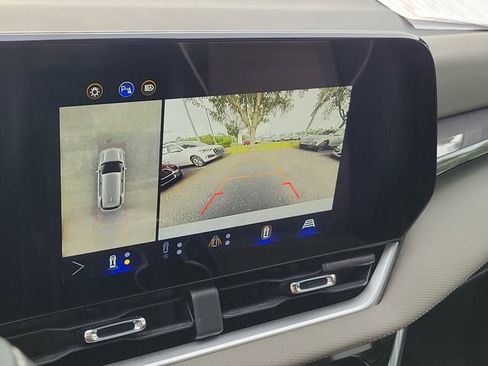 Certified 2025 Chevrolet Equinox LT w/ Convenience Package II AWD/4WD image 31