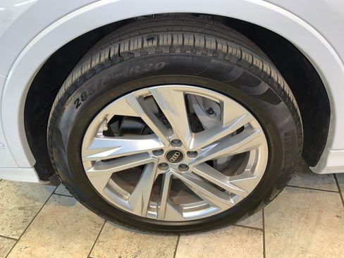 Used 2023 Audi Q7 3.0T Prestige image 12