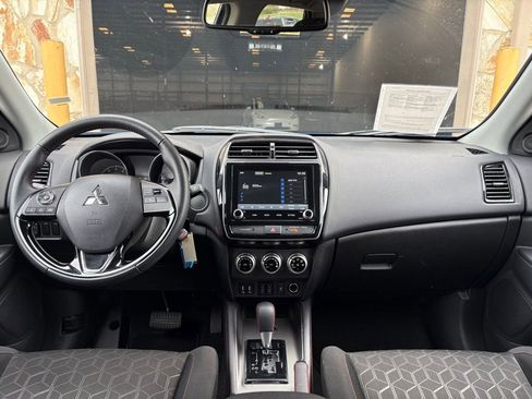 Used 2025 Mitsubishi Outlander Sport LE AWD/4WD image 20