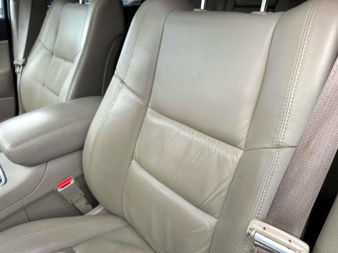 Used 2015 Jeep Grand Cherokee Limited image 15