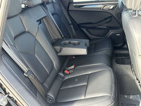 New 2026 Porsche Macan image 19