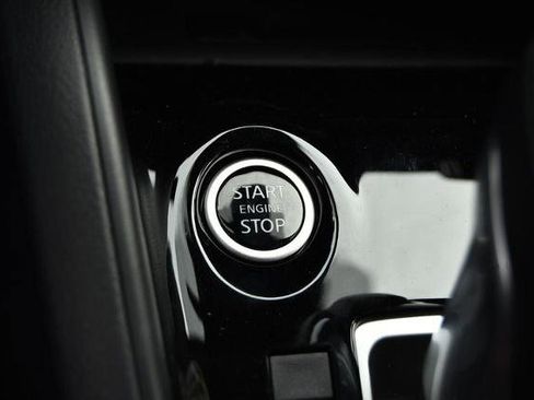 New 2025 Nissan Versa SR w/ Trunk Package image 16