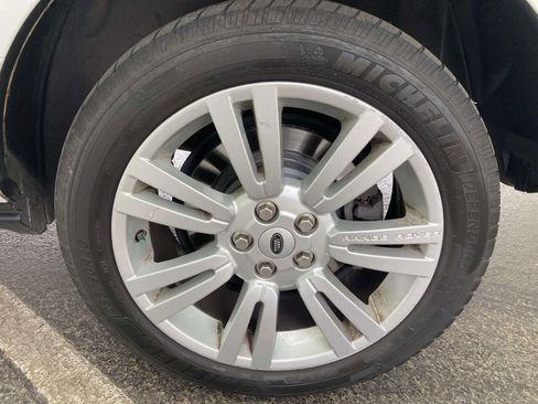 Used 2011 Land Rover Range Rover HSE AWD/4WD image 7