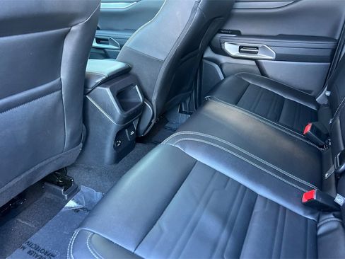 Used 2024 Ford Ranger Lariat w/ FX4 Off-Road Package image 12