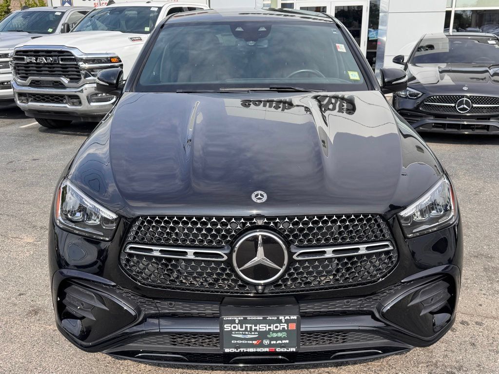 Used 2025 Mercedes-Benz GLE 450 4MATIC Coupe image 2