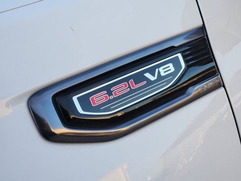 Used 2024 GMC Sierra 1500 AT4 w/ Technology Package image 11