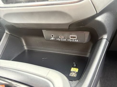 Used 2024 Subaru Crosstrek 2.5i Limited AWD/4WD image 27