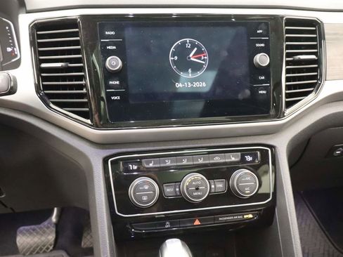 Used 2023 Volkswagen Atlas SE w/ Panoramic Sunroof Package image 10