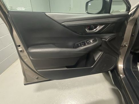 Used 2023 Subaru Outback Premium image 6