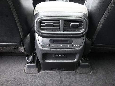 Certified 2024 Honda Pilot Touring image 21