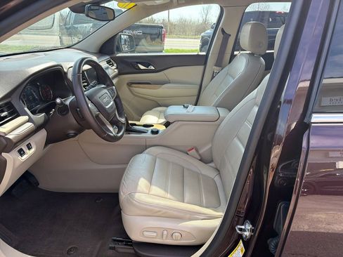 Used 2017 GMC Acadia Denali w/ Technology Package AWD/4WD image 11