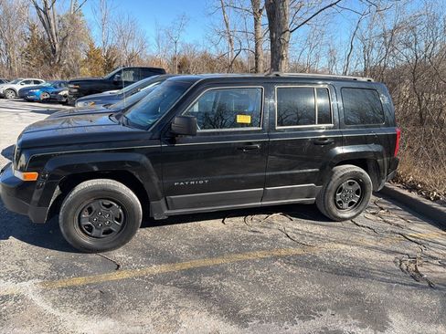 Used 2014 Jeep Patriot Latitude image 5