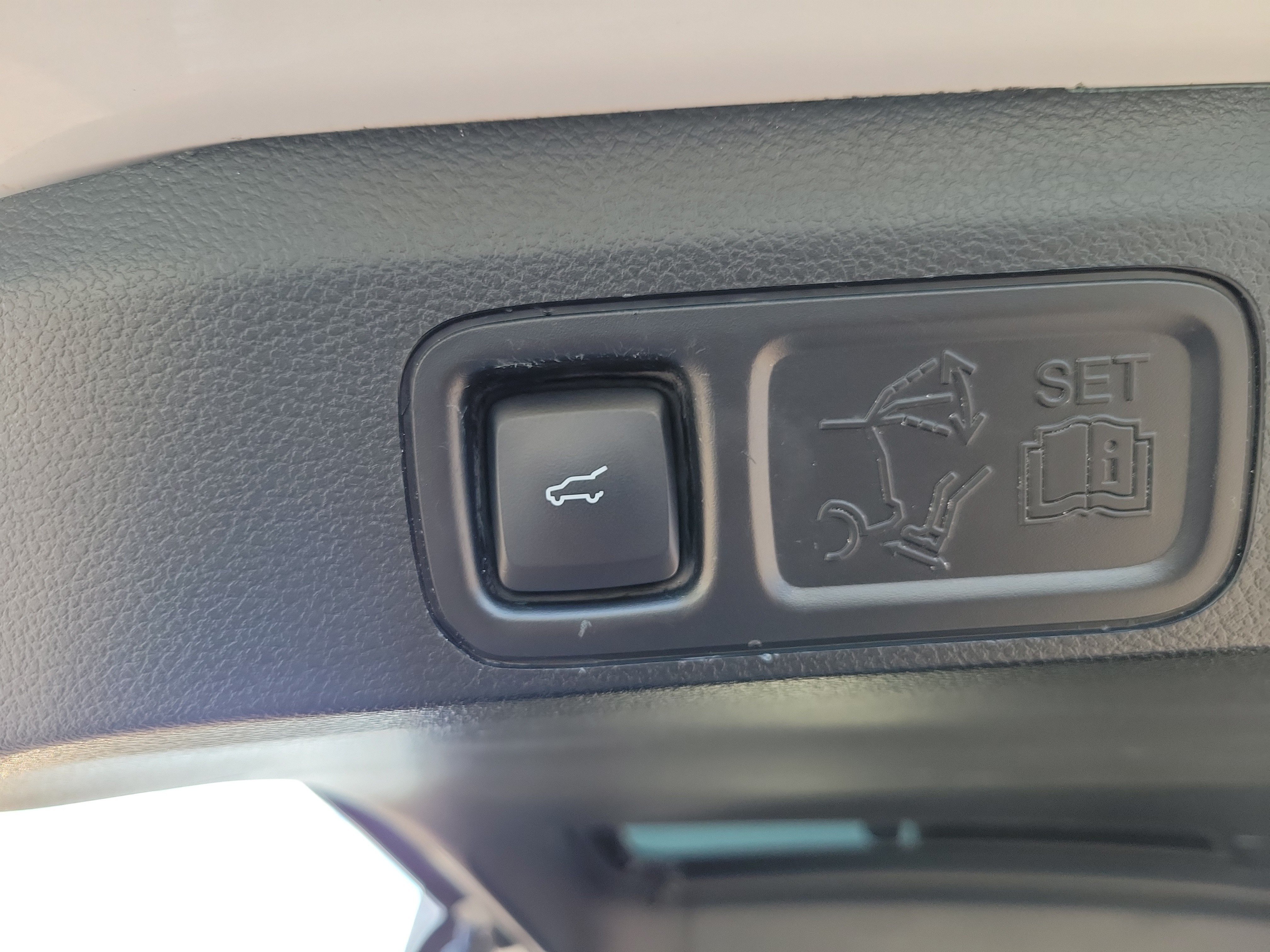 Used 2019 Ford Expedition XLT w/ Equipment Group 202A RWD image 15