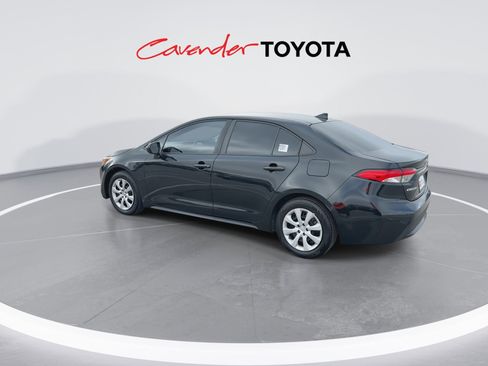 Certified 2022 Toyota Corolla LE image 6