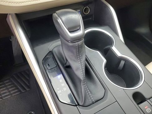 Used 2022 Toyota Highlander XLE image 33