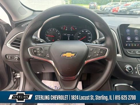 Used 2025 Chevrolet Malibu LT FWD image 17