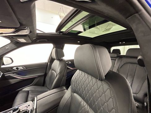 Used 2025 BMW X7 M60i image 29