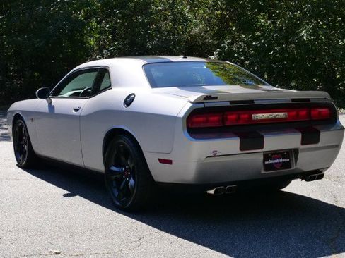 Used 2014 Dodge Challenger R/T w/ Blacktop Package image 17