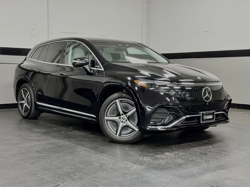 Used 2023 Mercedes-Benz EQS 580 4MATIC SUV image 2