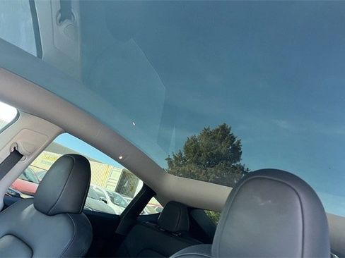 Used 2023 Tesla Model Y Long Range image 26