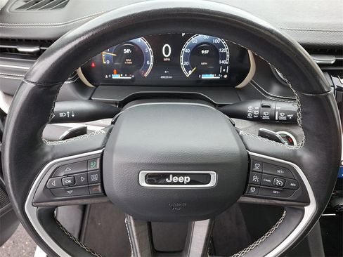 Used 2021 Jeep Grand Cherokee L Limited image 21