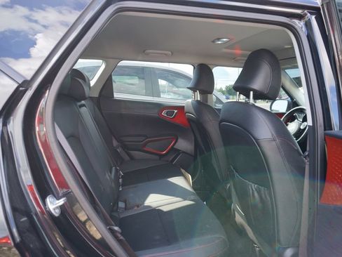 Used 2024 Kia Soul GT-Line FWD image 7