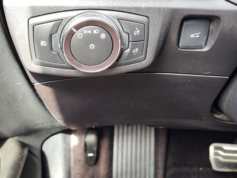 Used 2017 Ford Fusion Energi Titanium FWD image 18