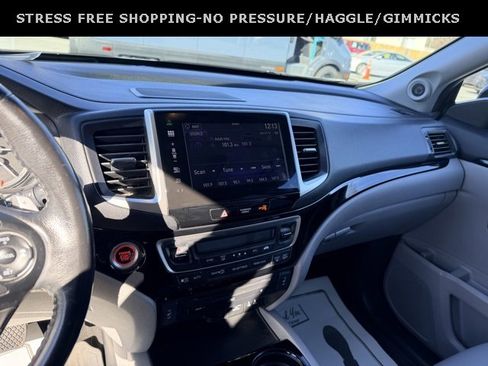 Used 2016 Honda Pilot Touring image 20