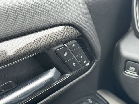 New 2026 Chevrolet Silverado 2500 ZR2 image 35