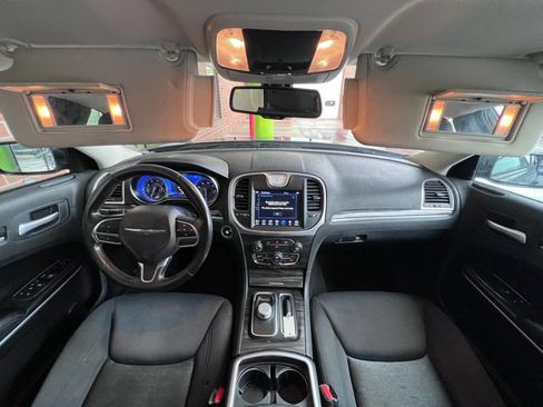 Used 2019 Chrysler 300 Touring w/ Sport Appearance Package image 21