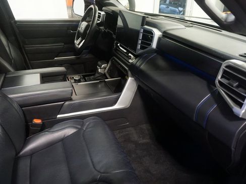 Used 2024 Toyota Sequoia Platinum image 29