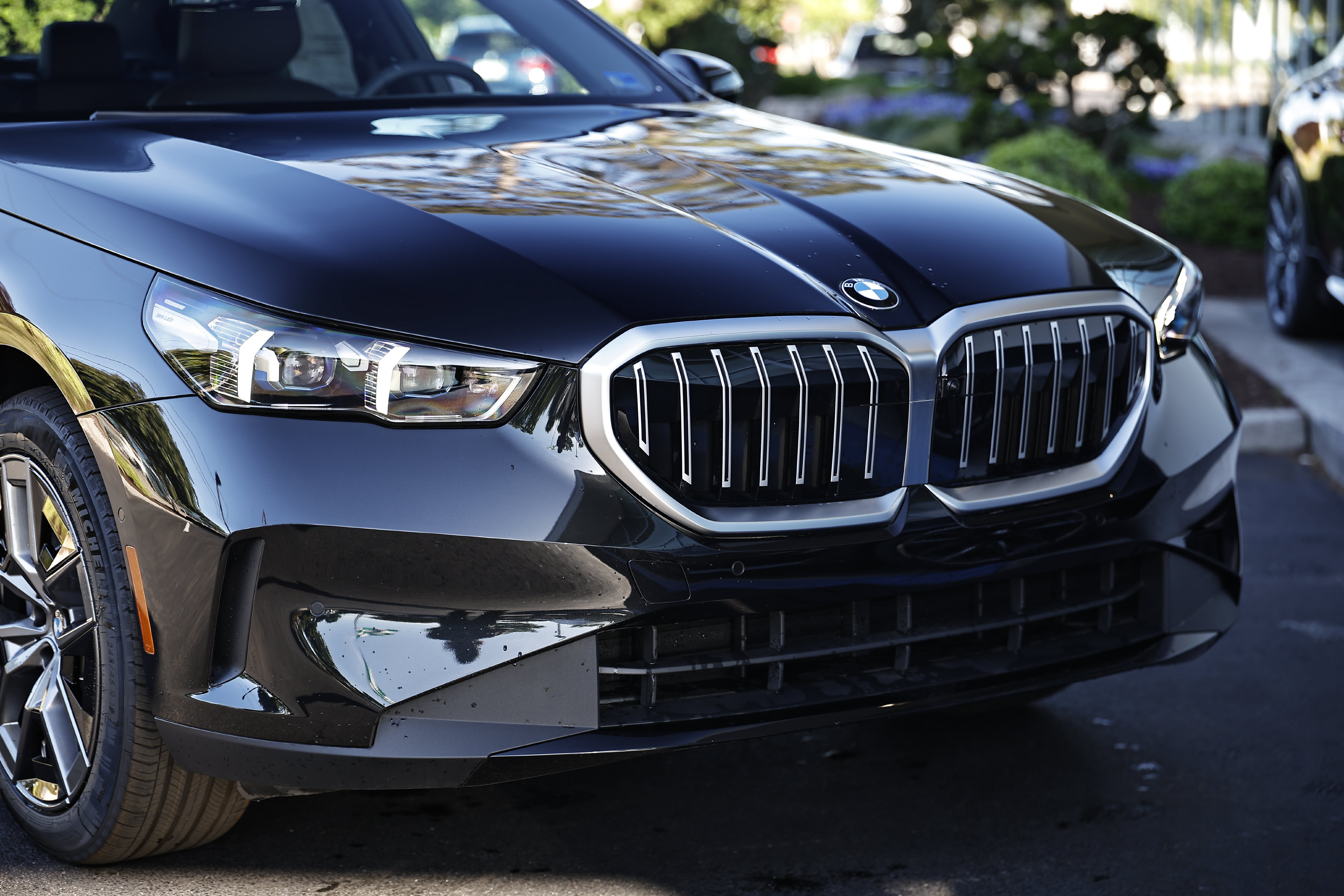 New 2027 BMW 530i xDrive w/ Premium Package AWD/4WD image 2