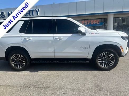 Used 2025 Chevrolet Tahoe Z71 w/ Comfort Package AWD/4WD image 2