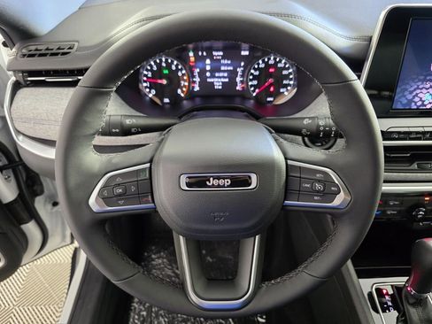 New 2026 Jeep Compass Latitude image 19