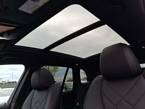 Used 2025 BMW X5 xDrive40i w/ Premium Package AWD/4WD image 14