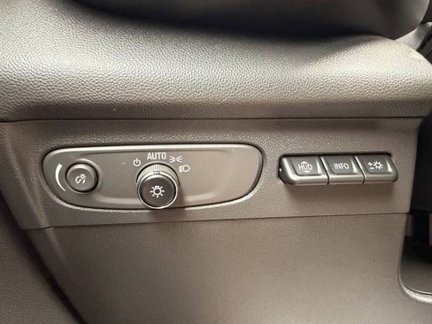 Used 2023 Buick Envision Avenir AWD/4WD image 12