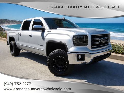 Used 2015 GMC Sierra 1500 SLE w/ SLE Value Package AWD/4WD image 1