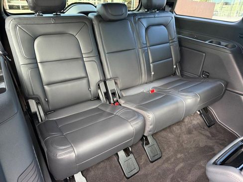 Certified 2023 Lincoln Navigator Reserve image 13