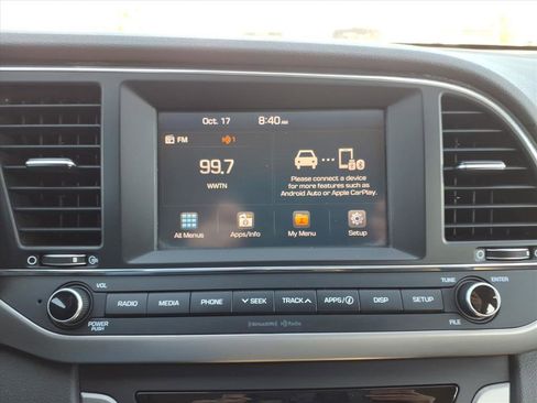 Used 2018 Hyundai Elantra SEL w/ Winter Weather Package image 18