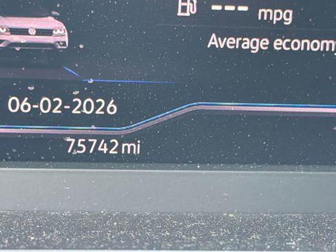 Used 2020 Volkswagen Tiguan SEL AWD/4WD image 27