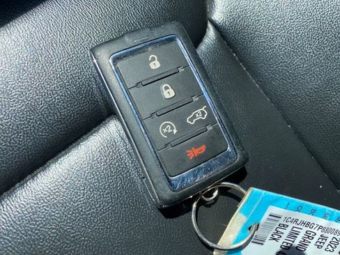 Used 2023 Jeep Grand Cherokee Limited AWD/4WD image 26