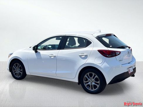 Certified 2020 Toyota Yaris LE FWD image 4