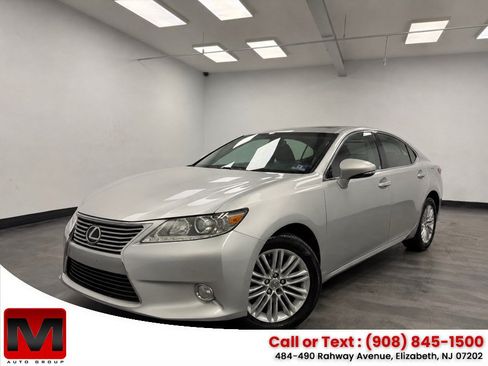 Used 2013 Lexus ES 350 w/ Luxury Pkg FWD image 1