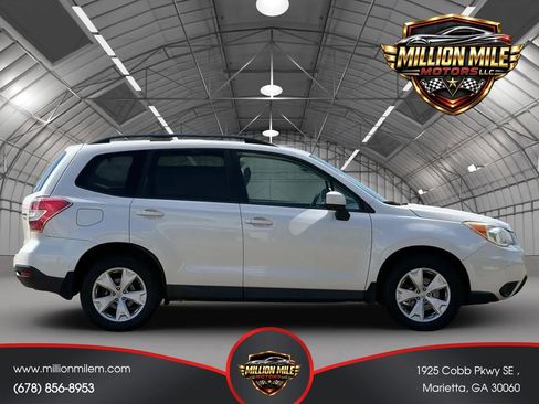 Used 2015 Subaru Forester 2.5i Premium w/ All-Weather Package AWD/4WD image 7