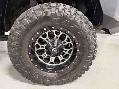 Used 2017 RAM 2500 Tradesman w/ Chrome Appearance Group AWD/4WD image 3